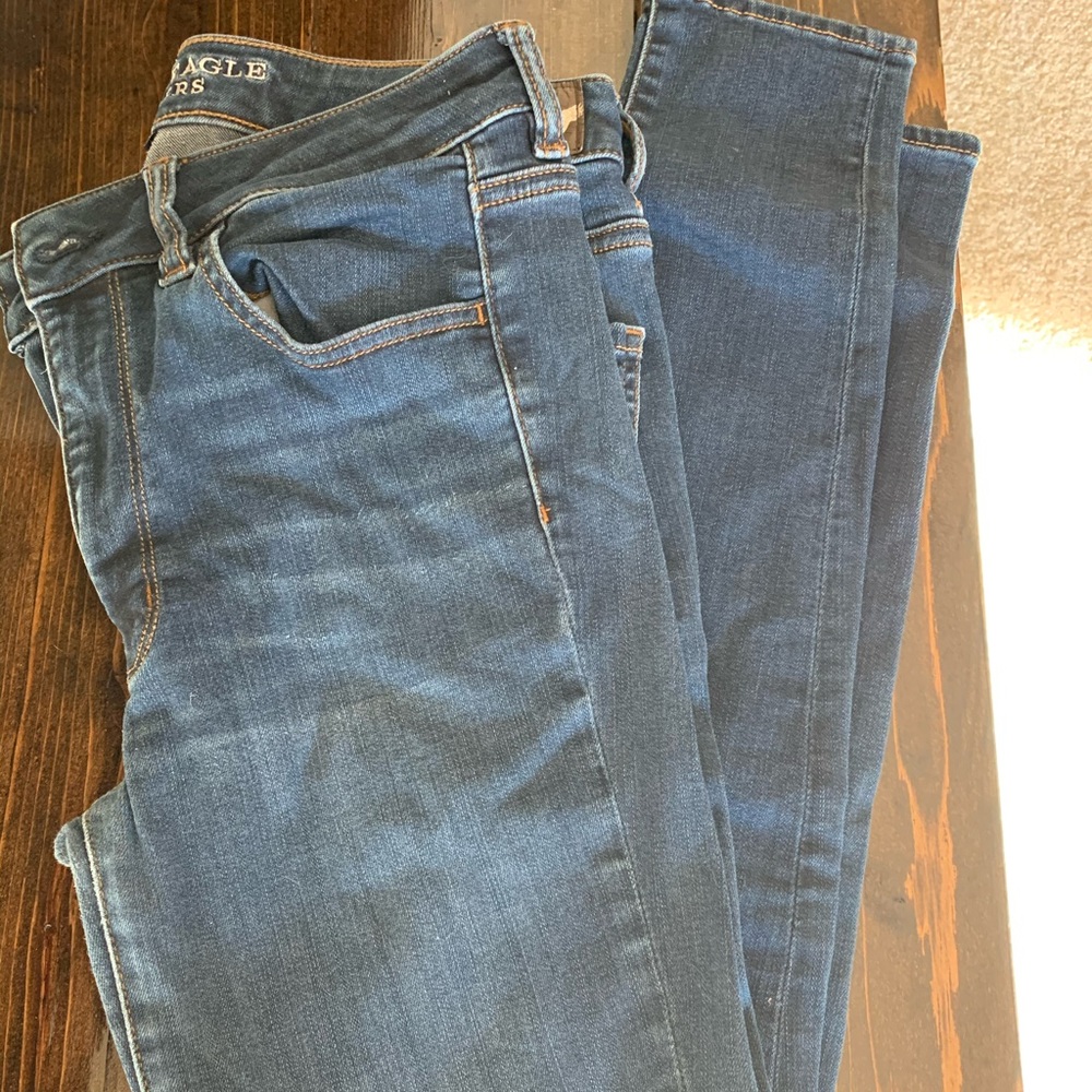 American Eagle women’s skinny jeans